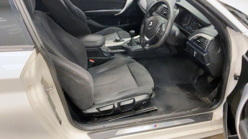 2013 BMW 1 Series in white — photo 9 of 12