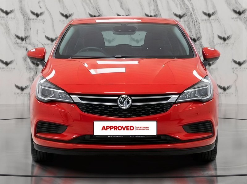 2017 Vauxhall Astra in red — photo 2 of 16
