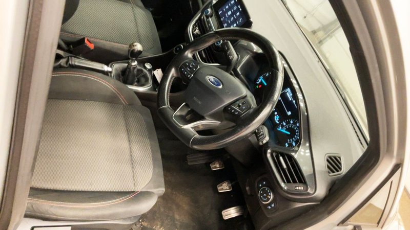 2018 Ford Fiesta in silver — photo 7 of 12
