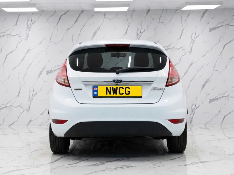 2013 Ford Fiesta in white — photo 5 of 12