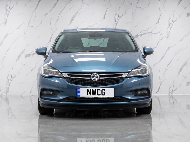 2016 Vauxhall Astra in blue — photo 5 of 12