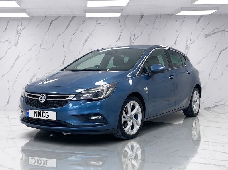 2016 Vauxhall Astra in blue — photo 2 of 12