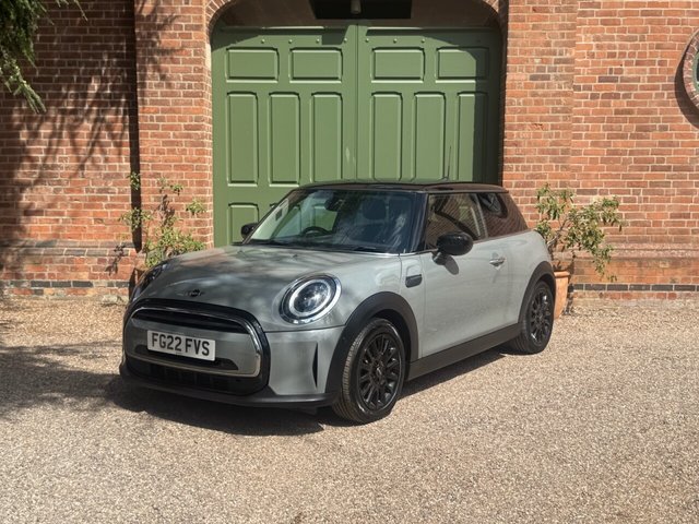2022 MINI HATCH