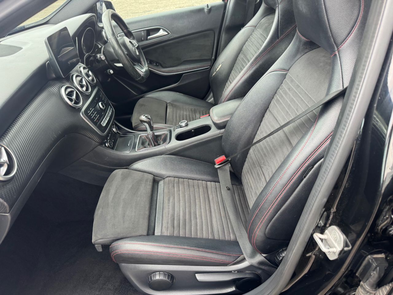 2017 MERCEDES A CLASS 1.5 A180d AMG Line Hatchback 5dr Diesel Manual Euro 6 (s/s) (109 ps) - vehicle photo 17 for sale on PureCar
