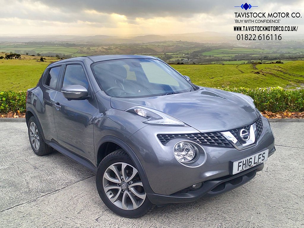 Grey 2016 Nissan Juke Hatchback Front-wheel drive Automatic