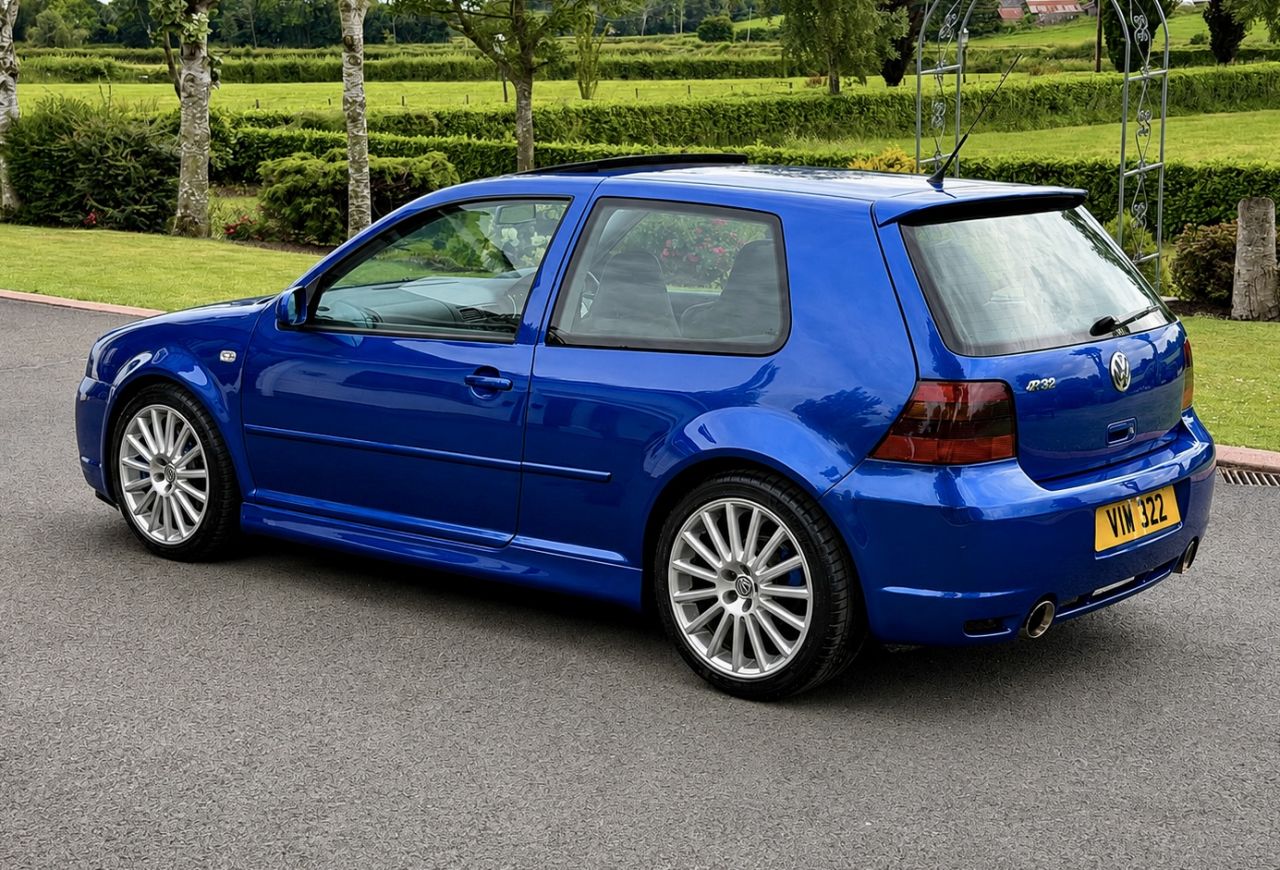 2003 VOLKSWAGEN GOLF 3.2 R32 Hatchback 3dr Petrol Manual (276 g/km, 240 bhp) - vehicle photo 4 for sale on PureCar