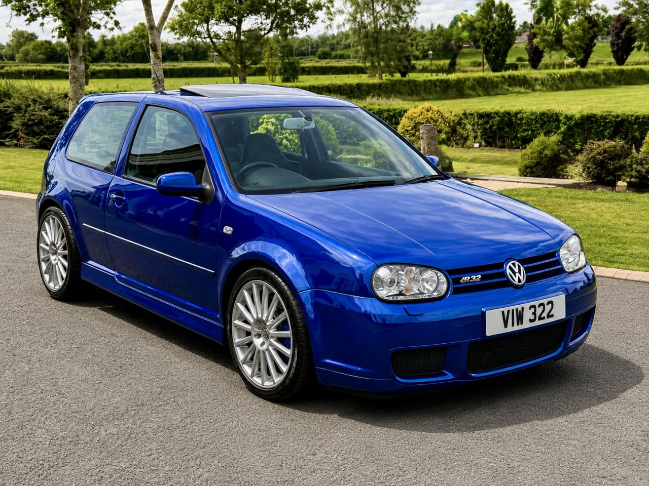 2003 VOLKSWAGEN GOLF 3.2 R32 Hatchback 3dr Petrol Manual (276 g/km, 240 bhp) - vehicle photo 9 for sale on PureCar