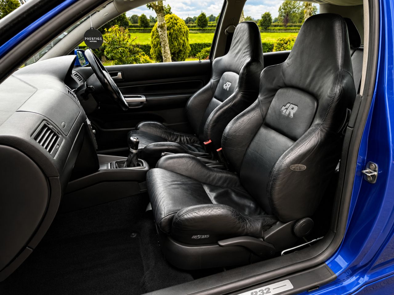 2003 VOLKSWAGEN GOLF 3.2 R32 Hatchback 3dr Petrol Manual (276 g/km, 240 bhp) - vehicle photo 17 for sale on PureCar
