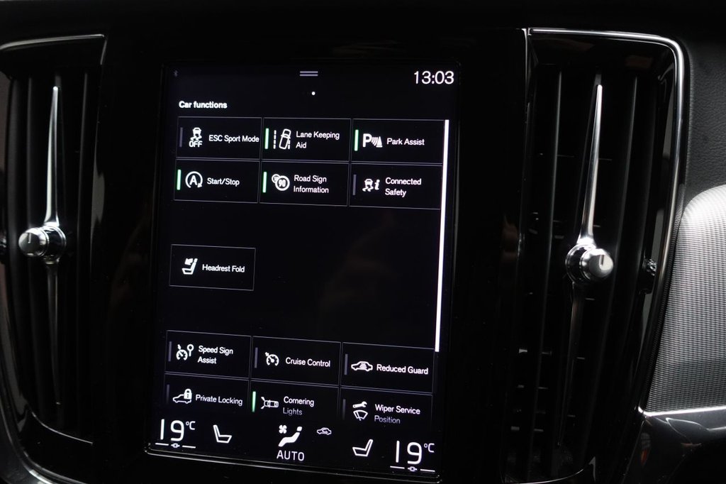 2019 Volvo S90 — image 16