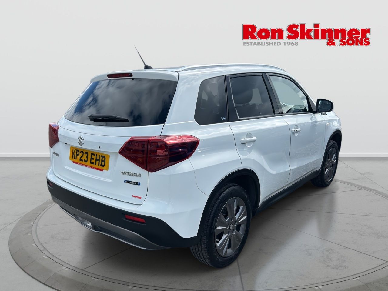 2023 23 SUZUKI VITARA