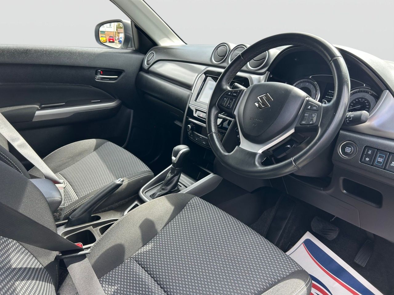 2023 23 SUZUKI VITARA