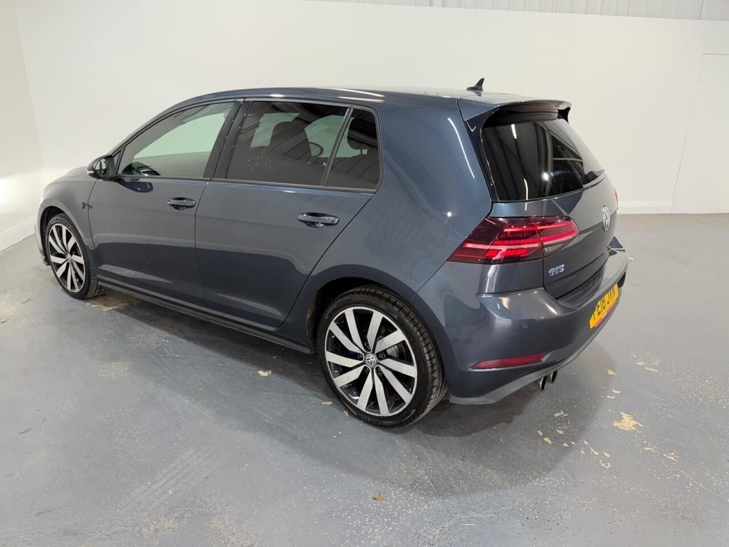 2018 Volkswagen Golf — image 5