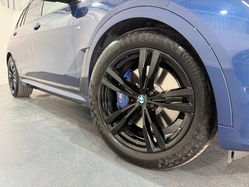 2020 BMW X7 — image 4