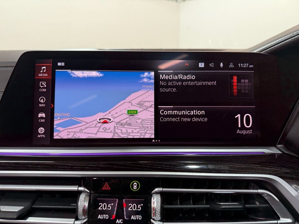 2020 BMW X7 — image 6
