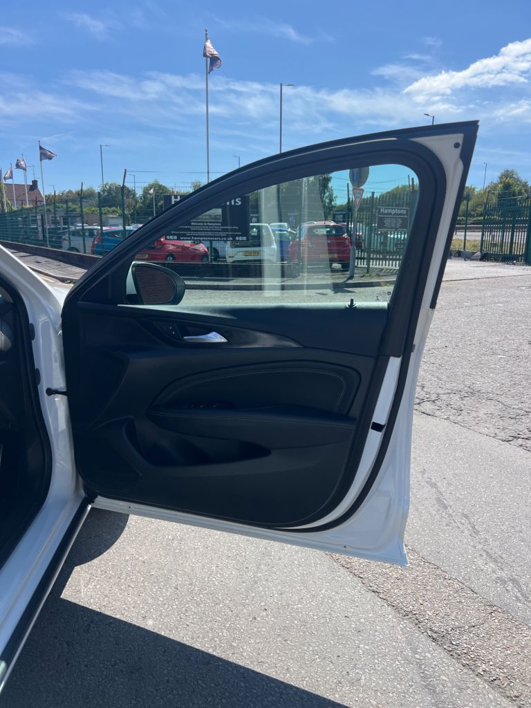 2018 68 VAUXHALL INSIGNIA