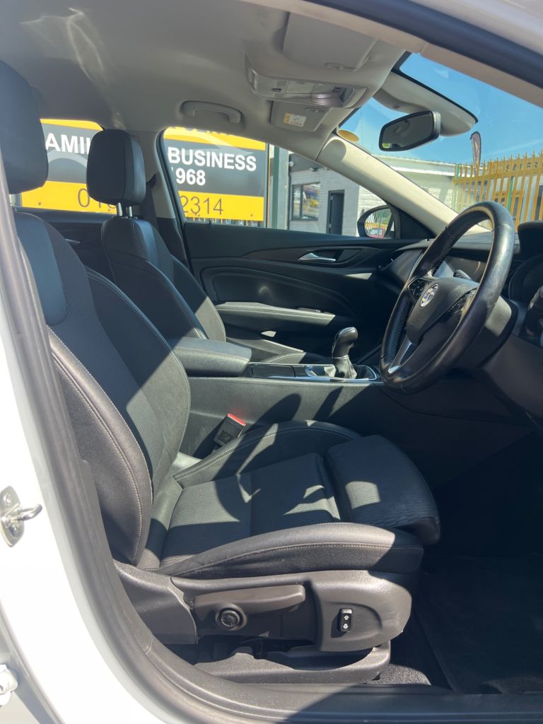 2018 68 VAUXHALL INSIGNIA
