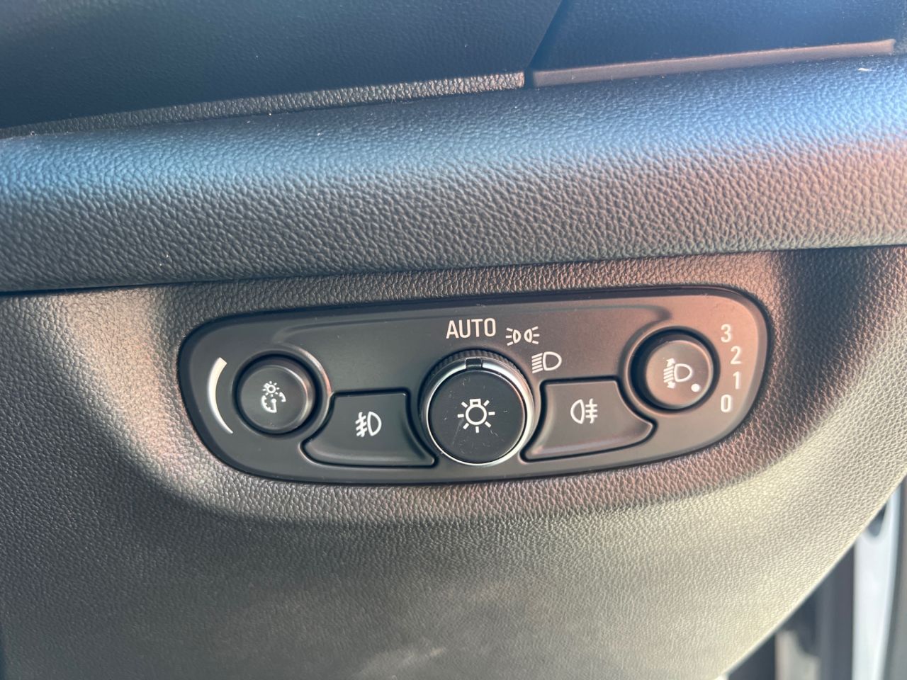 2018 68 VAUXHALL INSIGNIA