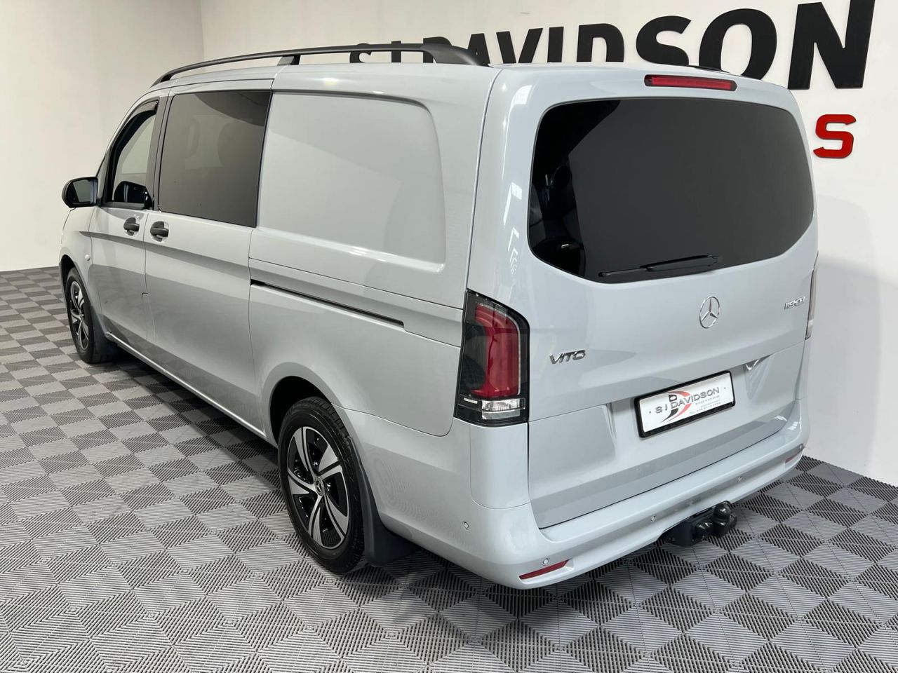 2025 MERCEDES VITO 2.0 119 CDI SELECT Crew Van Double Cab 5dr Diesel G-Tronic RWD L2 Euro 6 (s - vehicle photo 8 for sale on PureCar