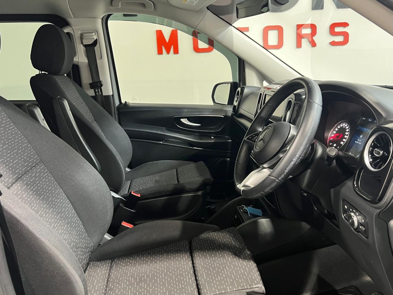 2025 MERCEDES VITO 2.0 119 CDI SELECT Crew Van Double Cab 5dr Diesel G-Tronic RWD L2 Euro 6 (s - vehicle photo 3 for sale on PureCar