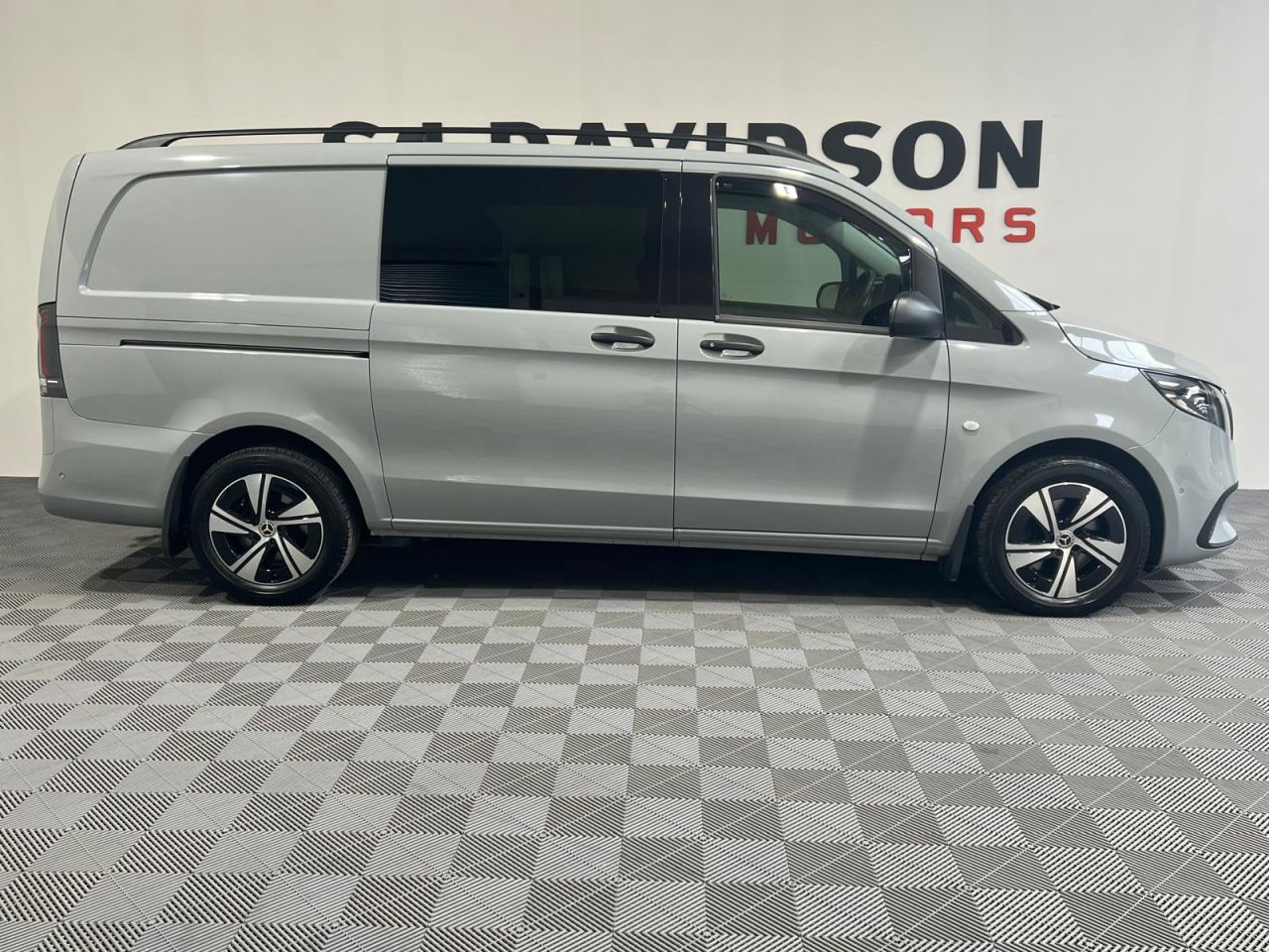 2025 MERCEDES VITO 2.0 119 CDI SELECT Crew Van Double Cab 5dr Diesel G-Tronic RWD L2 Euro 6 (s - vehicle photo 6 for sale on PureCar