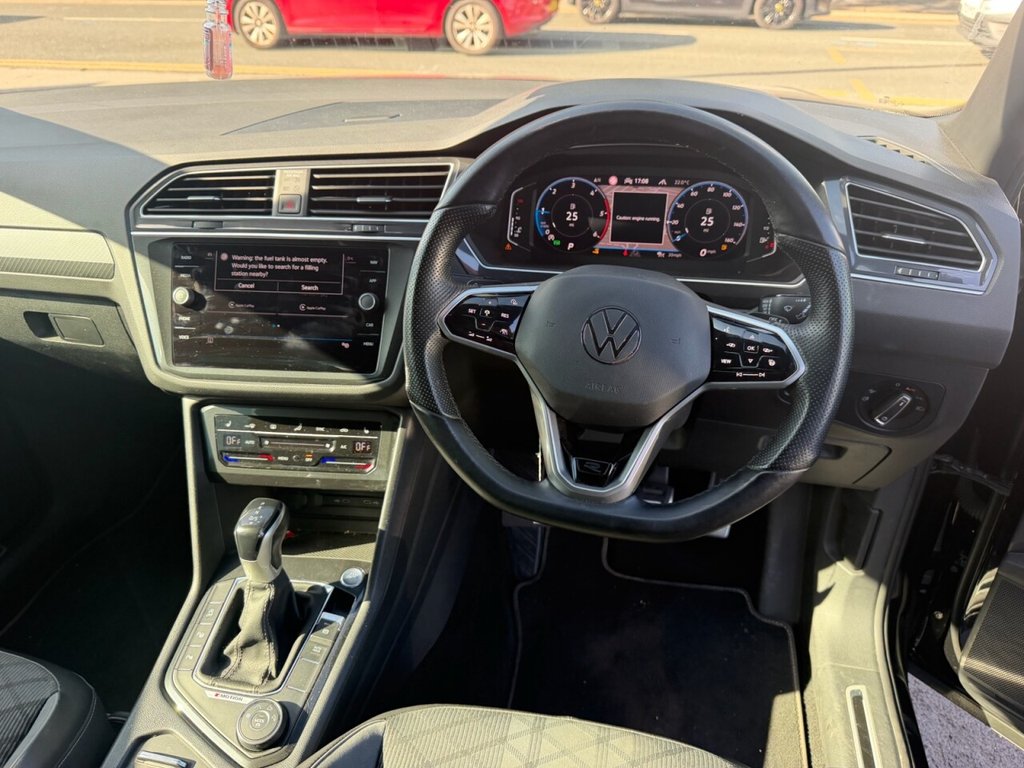 2021 Volkswagen Tiguan — image 4