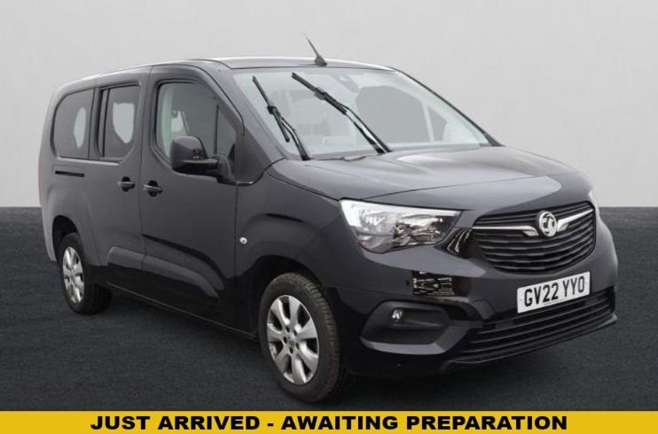Black 2022 Vauxhall Combo Life MPV Front-wheel drive Automatic