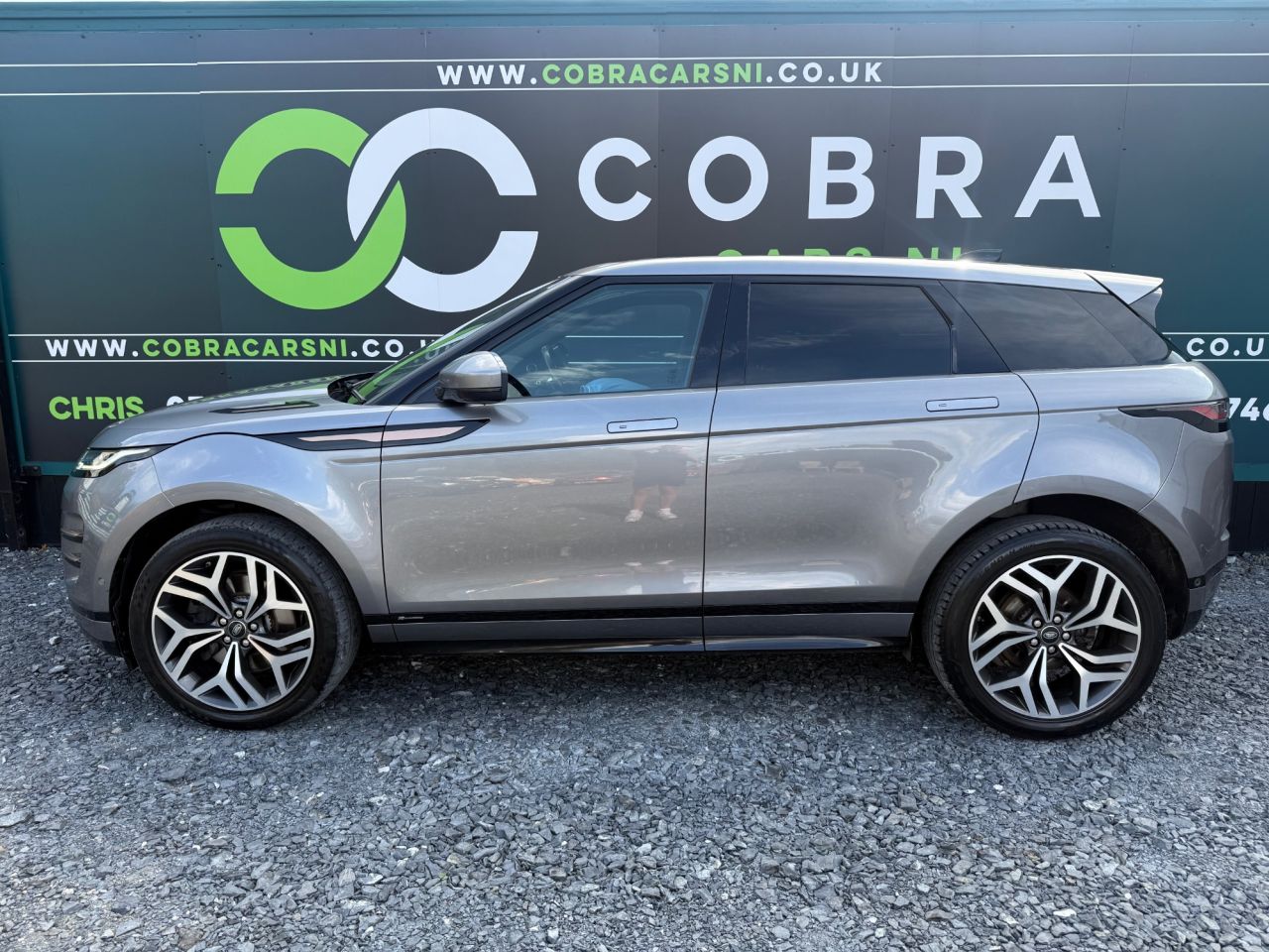2020 LAND ROVER RANGE ROVER EVOQUE 2.0 D180 R-Dynamic HSE SUV 5dr Diesel Auto 4WD Euro 6 (s/s) (180 ps) - vehicle photo 9 for sale on PureCar