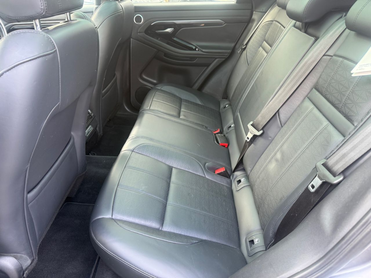 2020 LAND ROVER RANGE ROVER EVOQUE 2.0 D180 R-Dynamic HSE SUV 5dr Diesel Auto 4WD Euro 6 (s/s) (180 ps) - vehicle photo 20 for sale on PureCar