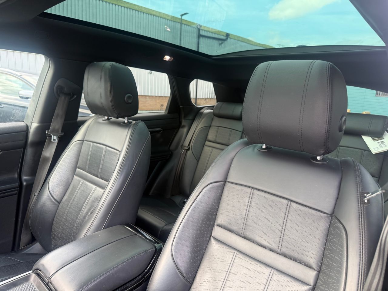 2020 LAND ROVER RANGE ROVER EVOQUE 2.0 D180 R-Dynamic HSE SUV 5dr Diesel Auto 4WD Euro 6 (s/s) (180 ps) - vehicle photo 23 for sale on PureCar