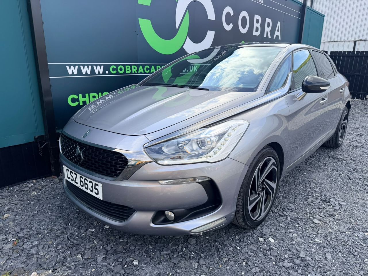 2019 DS AUTOMOBILES DS 5 1.6 BlueHDi Elegance Hatchback 5dr Diesel Manual Euro 6 (s/s) (120 ps) - vehicle photo 4 for sale on PureCar