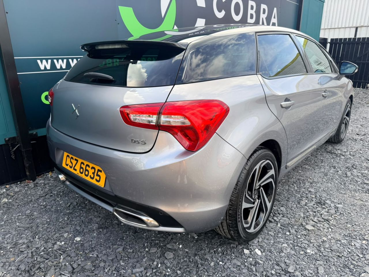 2019 DS AUTOMOBILES DS 5 1.6 BlueHDi Elegance Hatchback 5dr Diesel Manual Euro 6 (s/s) (120 ps) - vehicle photo 7 for sale on PureCar