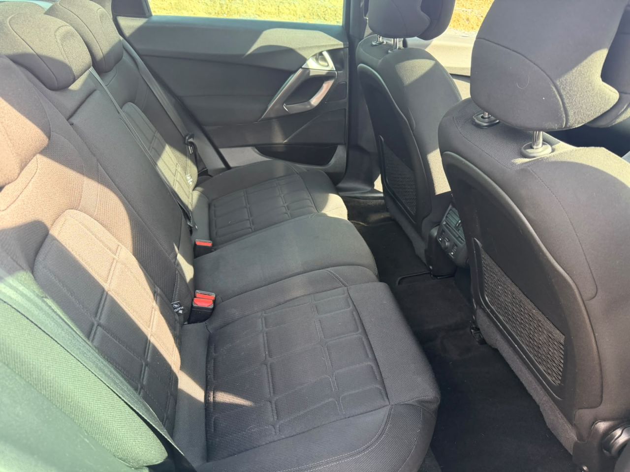 2019 DS AUTOMOBILES DS 5 1.6 BlueHDi Elegance Hatchback 5dr Diesel Manual Euro 6 (s/s) (120 ps) - vehicle photo 13 for sale on PureCar