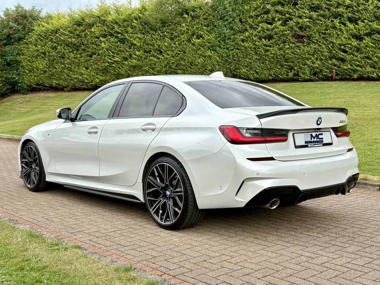 2020 BMW 3 SERIES 2.0 320d MHT M Sport Saloon 4dr Diesel Hybrid Auto Euro 6 (s/s) (190 ps) - vehicle photo 4 for sale on PureCar