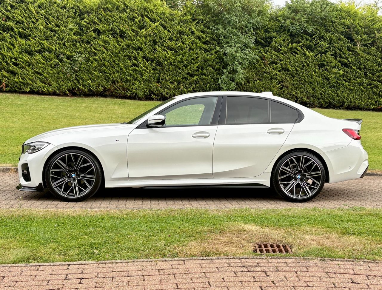2020 BMW 3 SERIES 2.0 320d MHT M Sport Saloon 4dr Diesel Hybrid Auto Euro 6 (s/s) (190 ps) - vehicle photo 8 for sale on PureCar