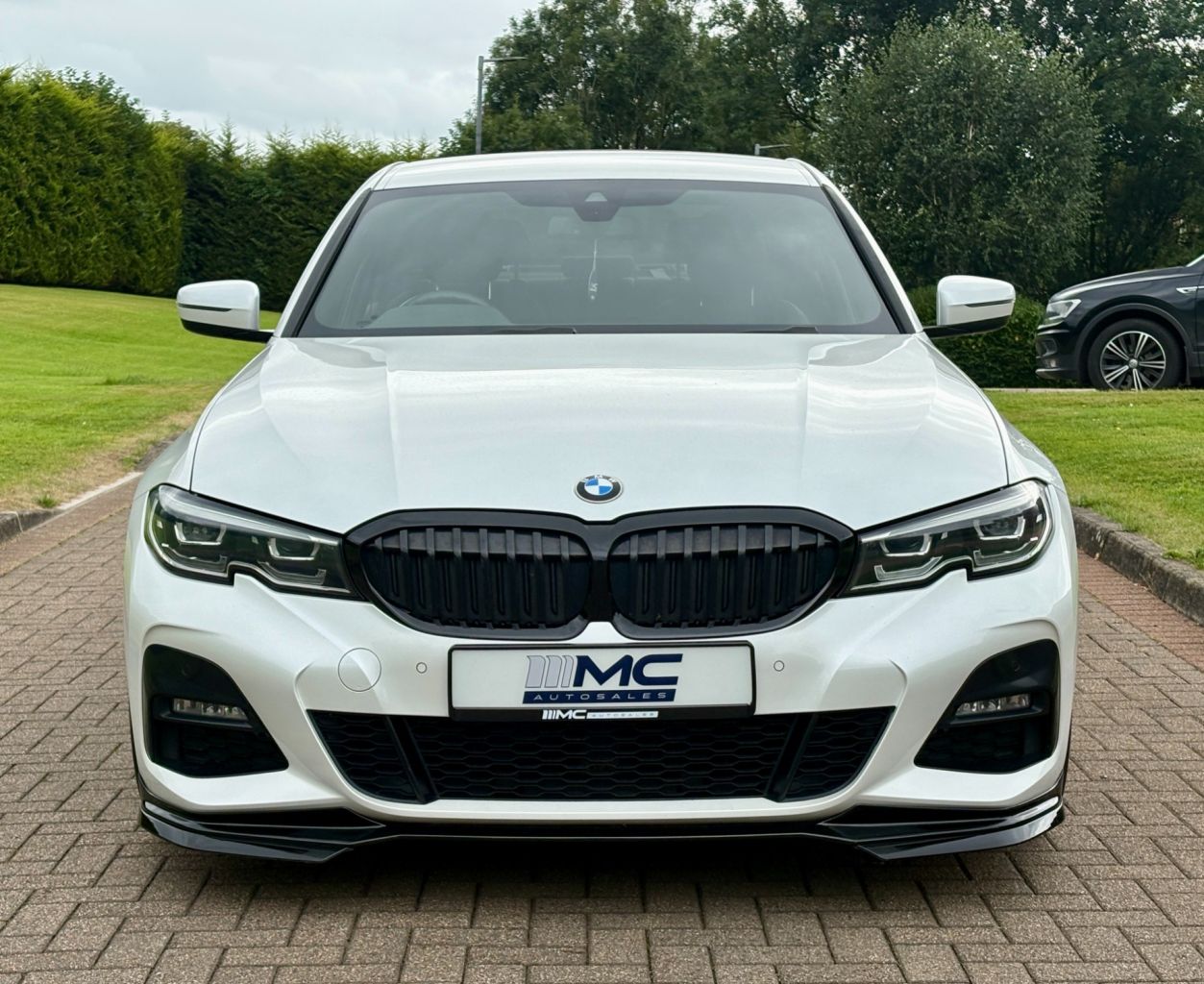 2020 BMW 3 SERIES 2.0 320d MHT M Sport Saloon 4dr Diesel Hybrid Auto Euro 6 (s/s) (190 ps) - vehicle photo 10 for sale on PureCar