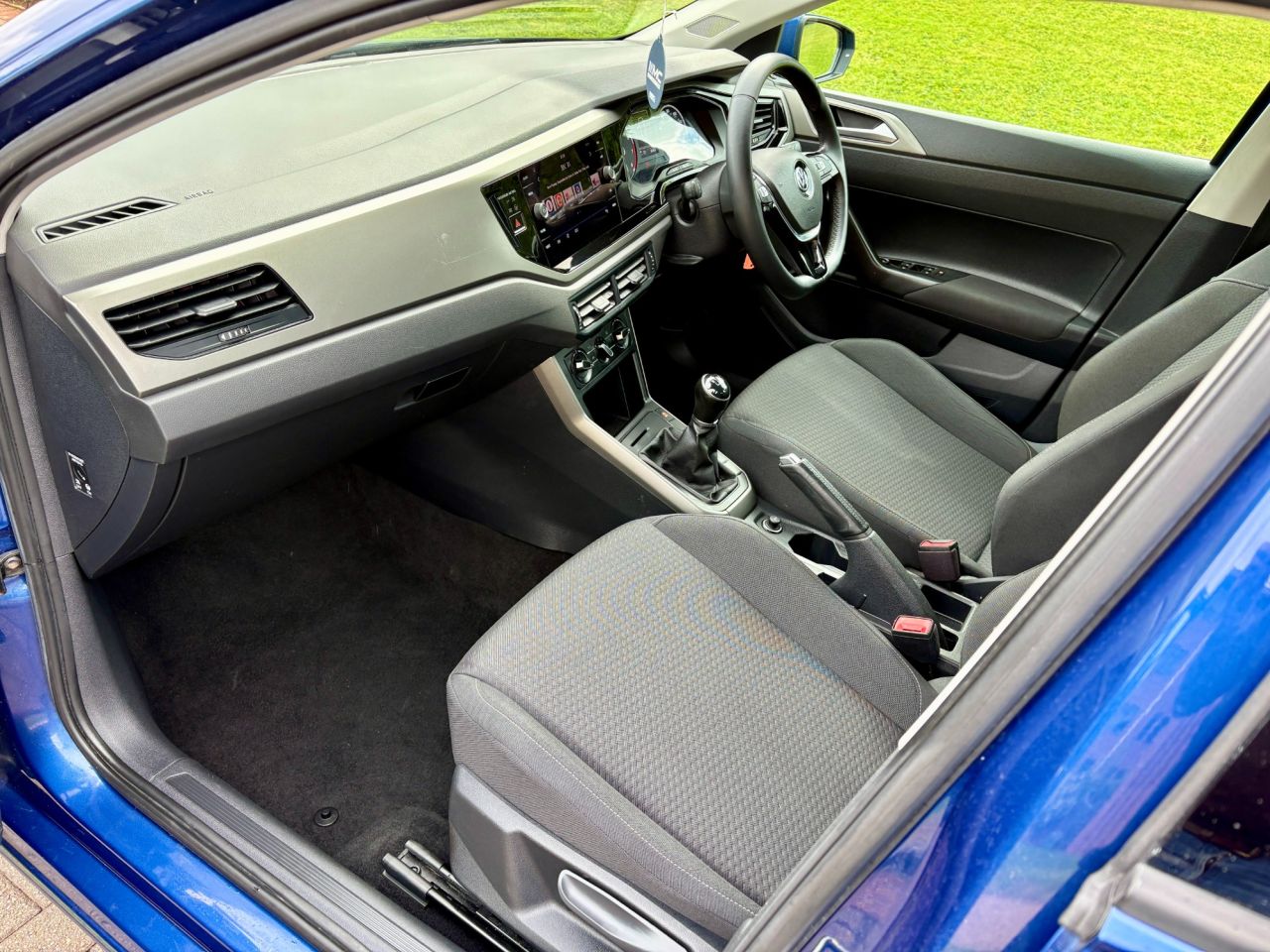 2019 VOLKSWAGEN POLO 1.0 TSI SE Tech Edition Hatchback 5dr Petrol Manual Euro 6 (s/s) (95 ps) - vehicle photo 11 for sale on PureCar