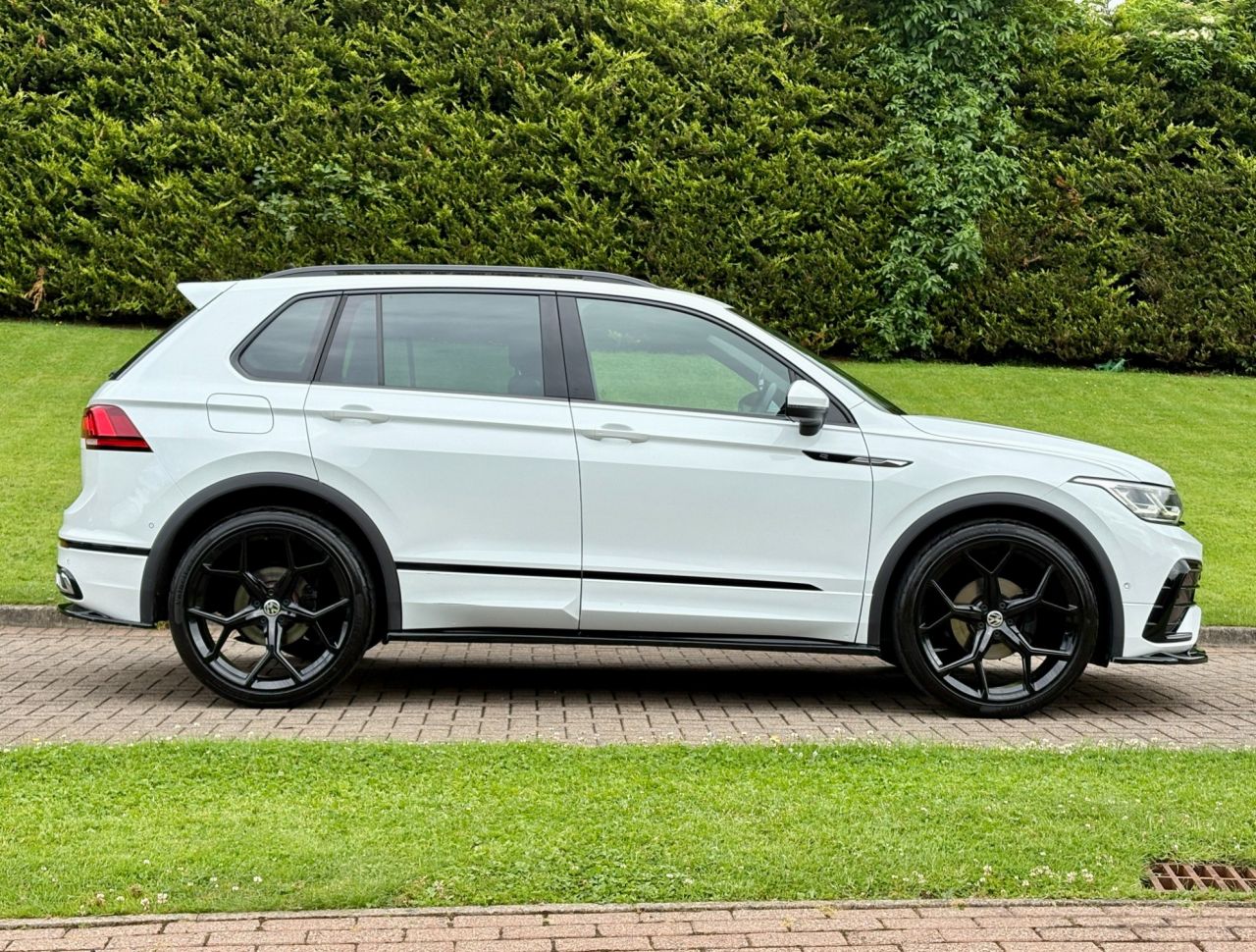 2022 VOLKSWAGEN TIGUAN 2.0 TDI R-Line SUV 5dr Diesel DSG Euro 6 (s/s) (150 ps) - vehicle photo 7 for sale on PureCar