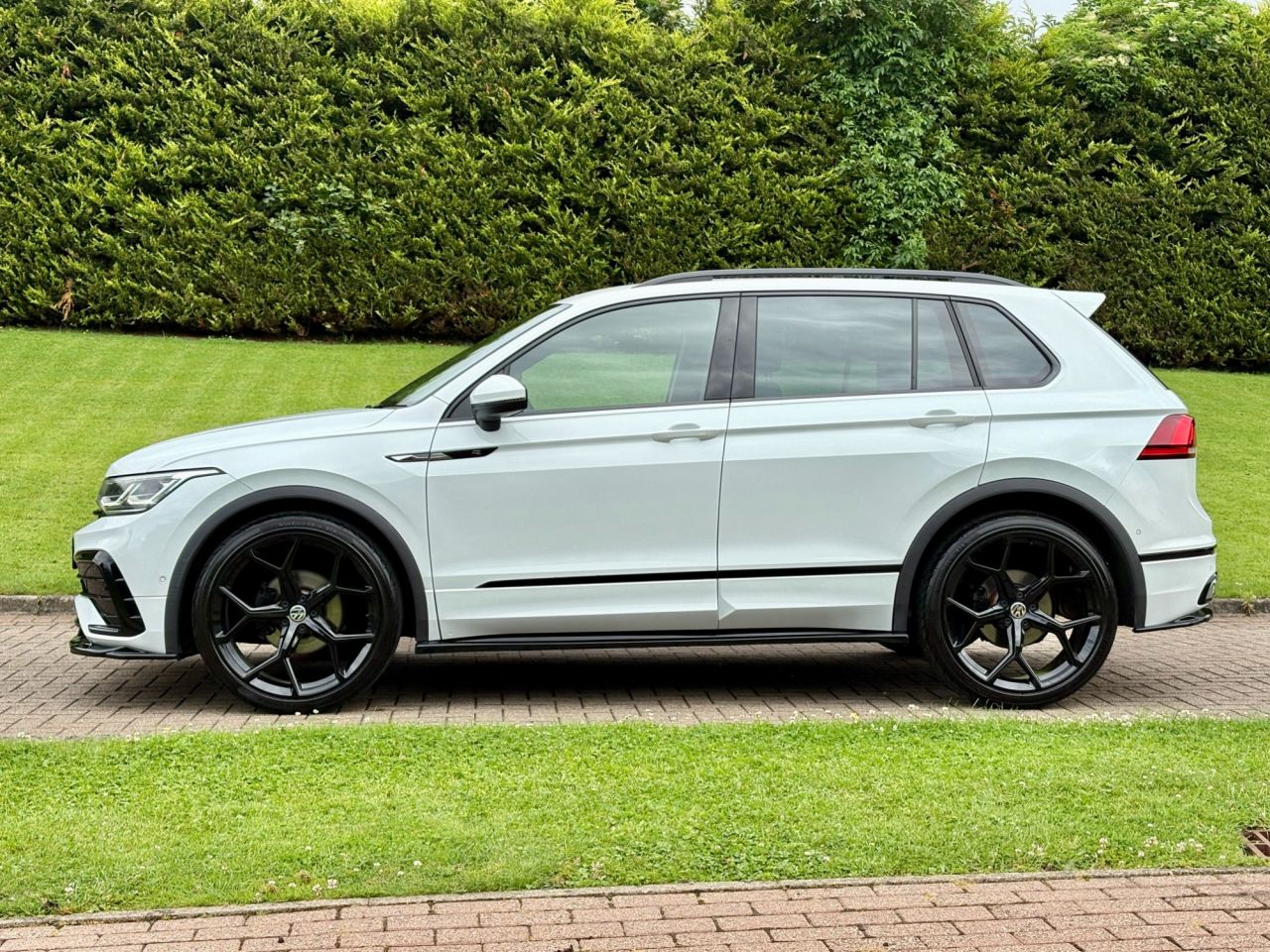 2022 VOLKSWAGEN TIGUAN 2.0 TDI R-Line SUV 5dr Diesel DSG Euro 6 (s/s) (150 ps) - vehicle photo 8 for sale on PureCar