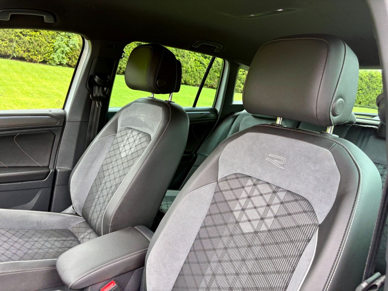 2022 VOLKSWAGEN TIGUAN 2.0 TDI R-Line SUV 5dr Diesel DSG Euro 6 (s/s) (150 ps) - vehicle photo 12 for sale on PureCar