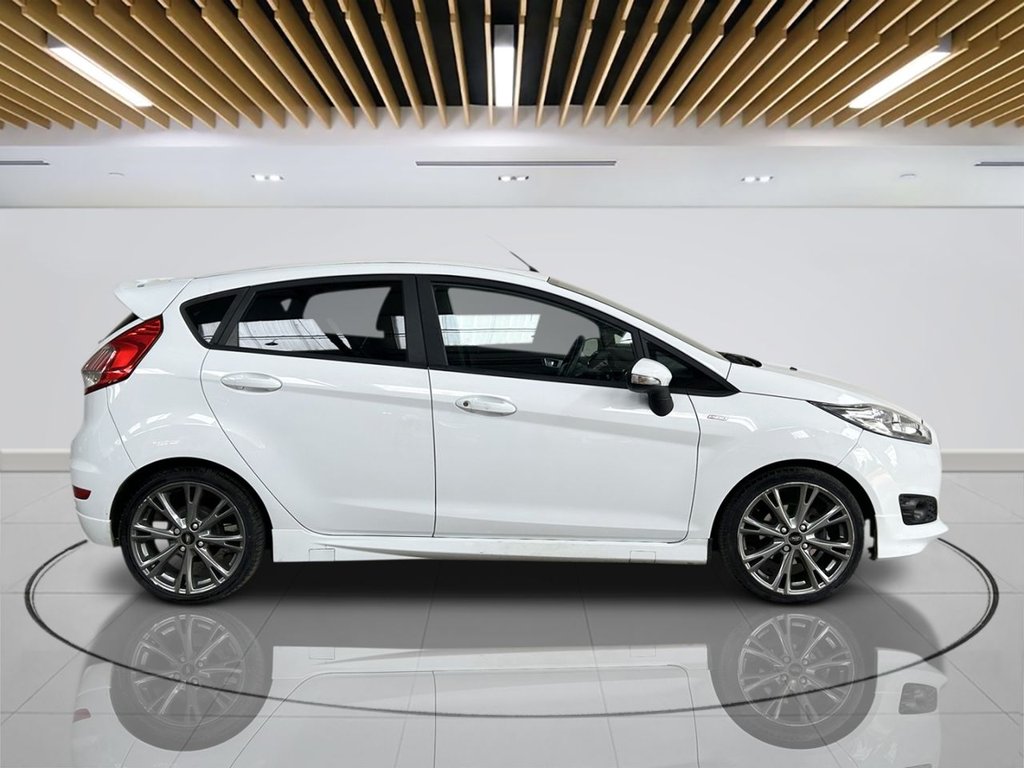 2016 Ford Fiesta — image 9