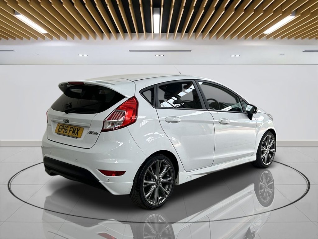 2016 Ford Fiesta — image 8