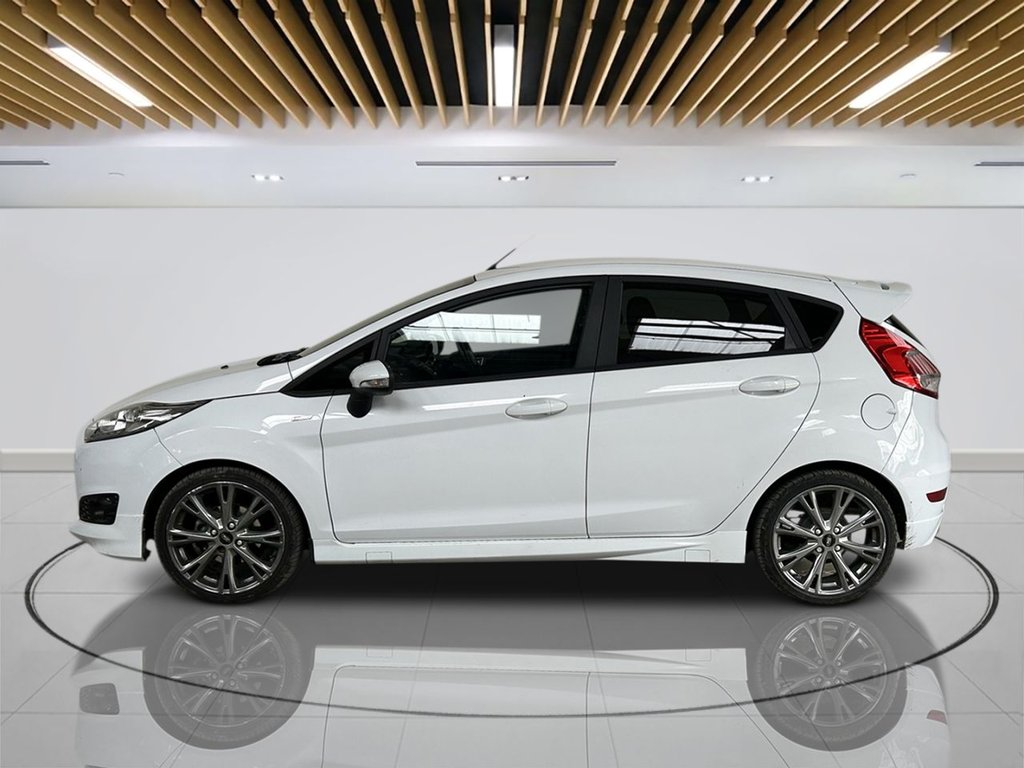 2016 Ford Fiesta — image 5