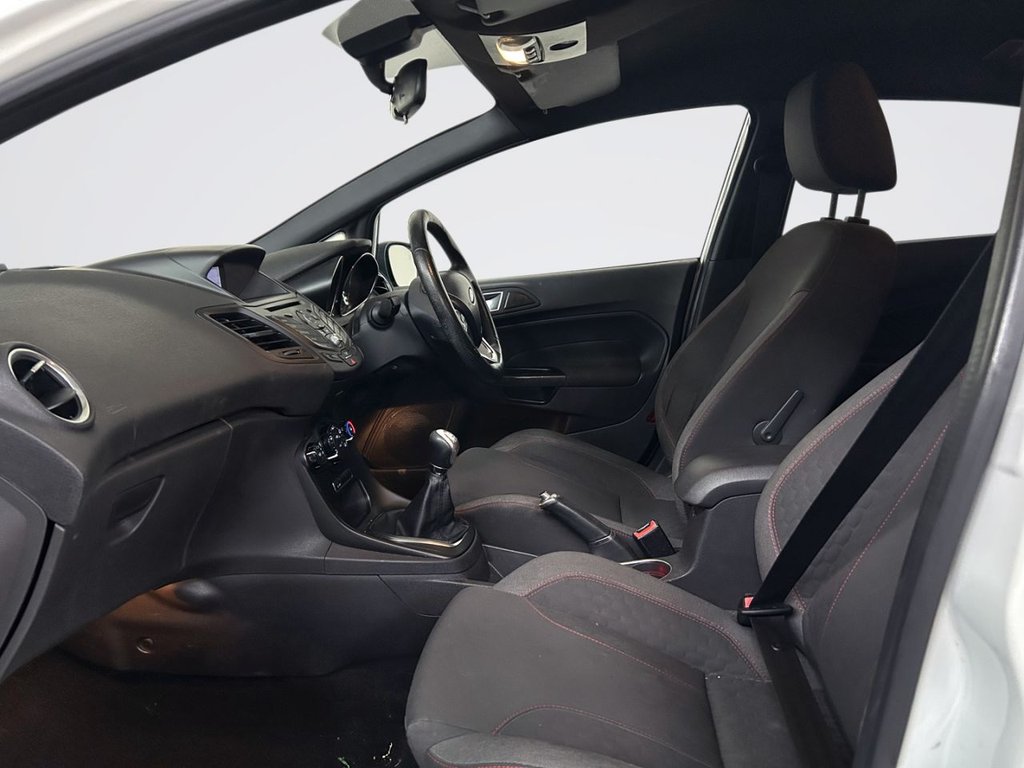 2016 Ford Fiesta — image 11