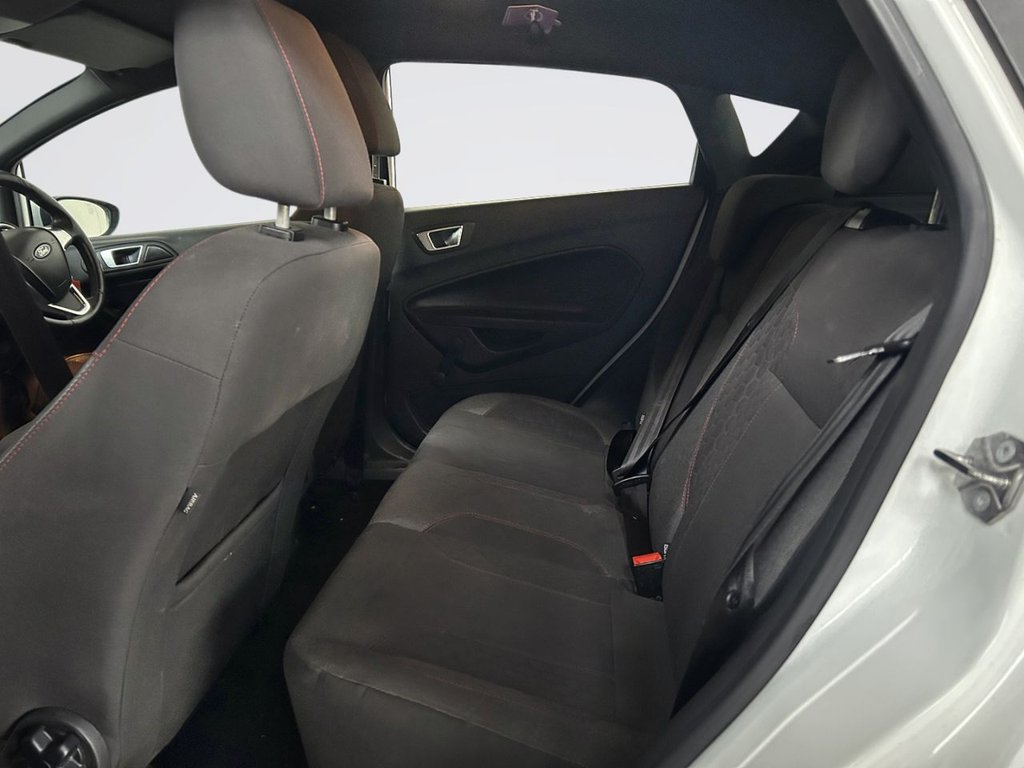 2016 Ford Fiesta — image 12