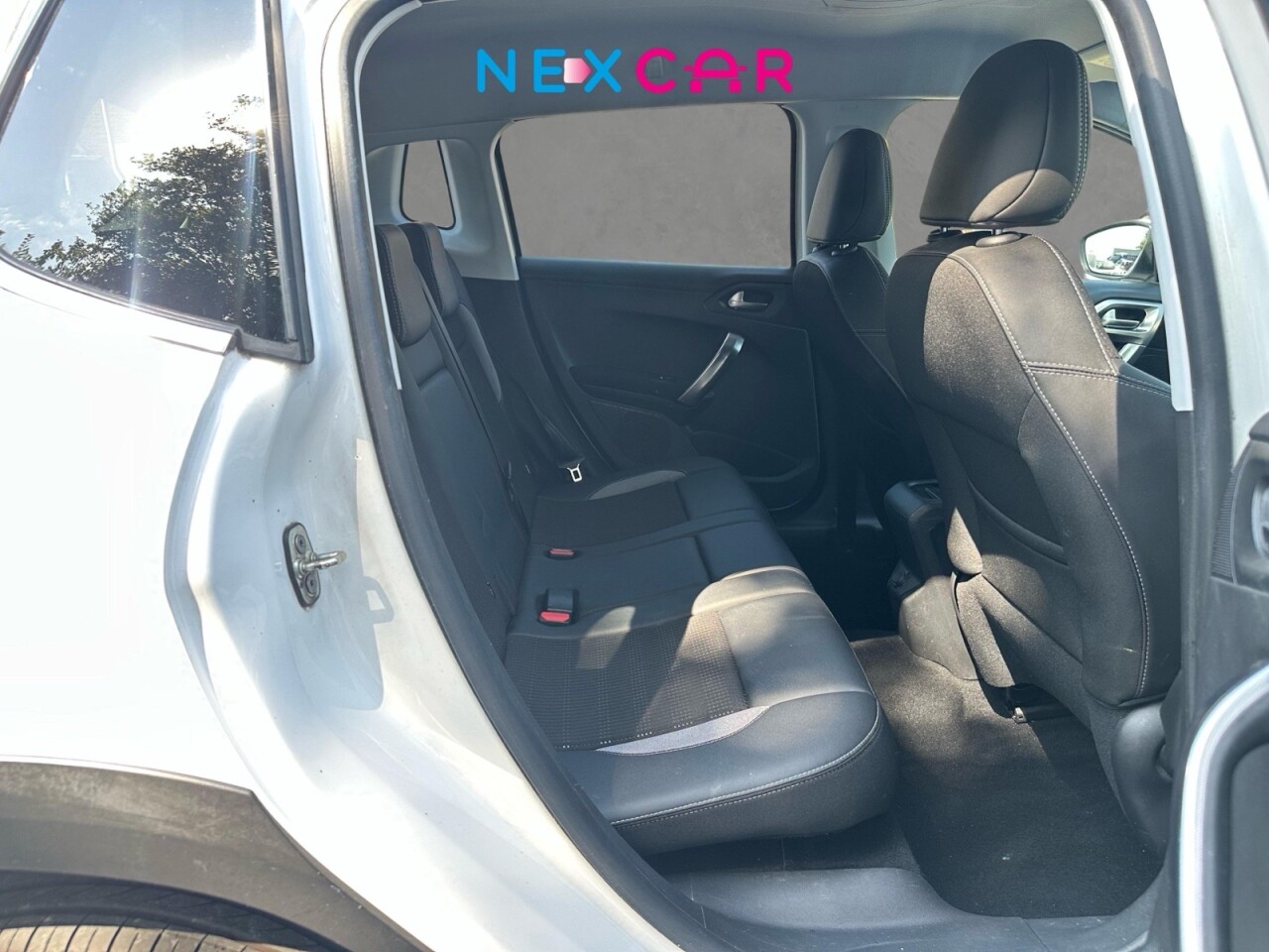 2019 68 PEUGEOT 2008