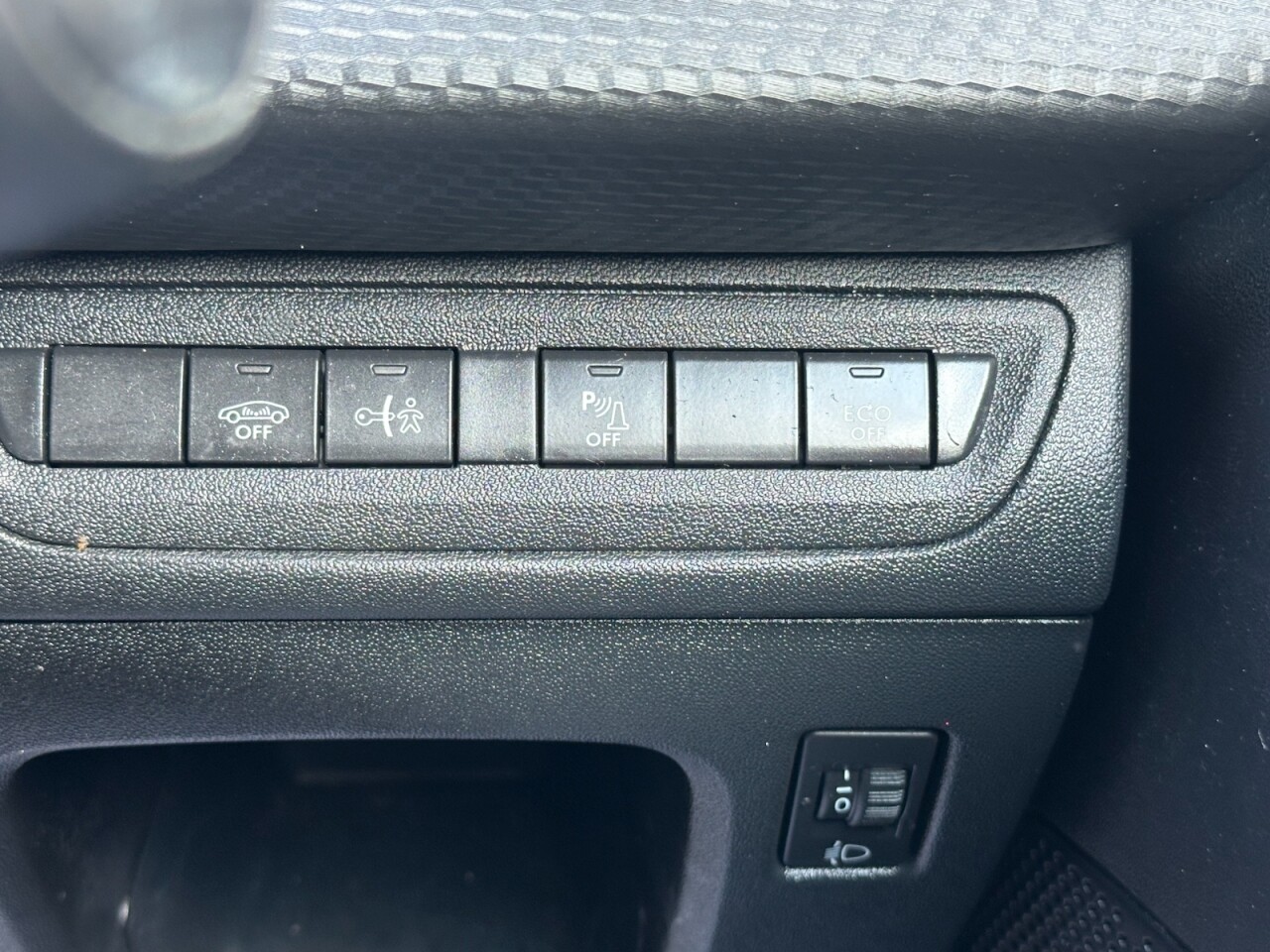2019 68 PEUGEOT 2008