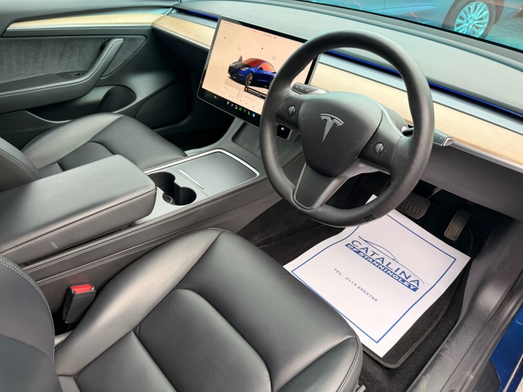 2022 Tesla Model 3 — image 12