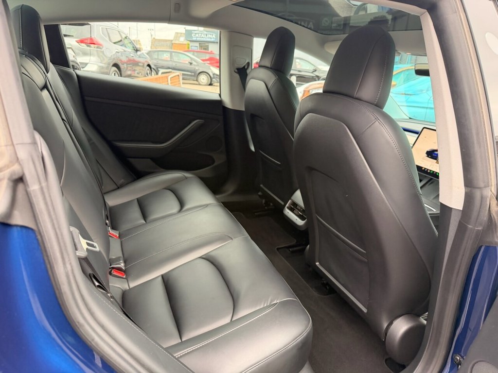 2022 Tesla Model 3 — image 14