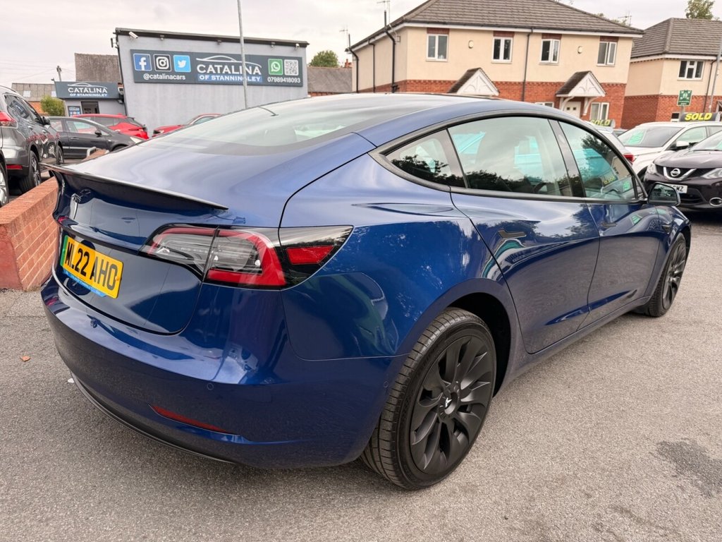 2022 Tesla Model 3 — image 8