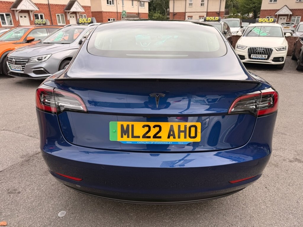 2022 Tesla Model 3 — image 5
